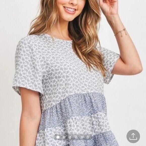 Paper Crane Tops - Paper Crane Womens Tiered Floral Top Green boho Blouse Medium M